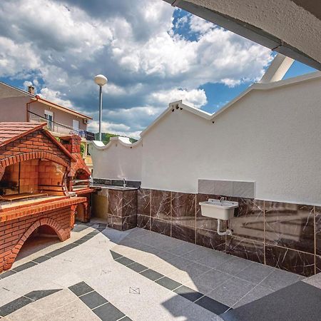 Stunning Apartment In Crikvenica With Wifi Extérieur photo
