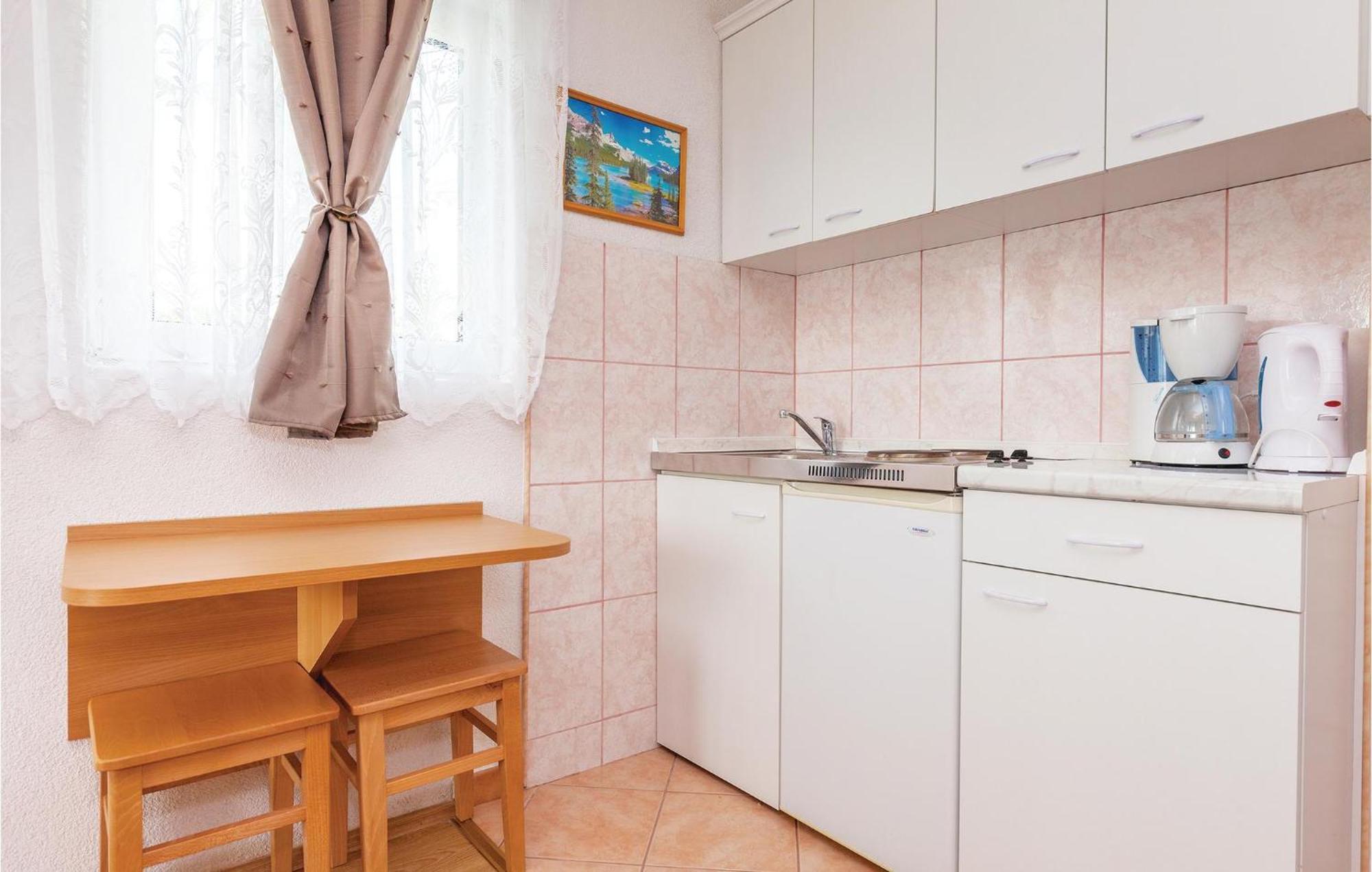 Stunning Apartment In Crikvenica With Wifi Extérieur photo