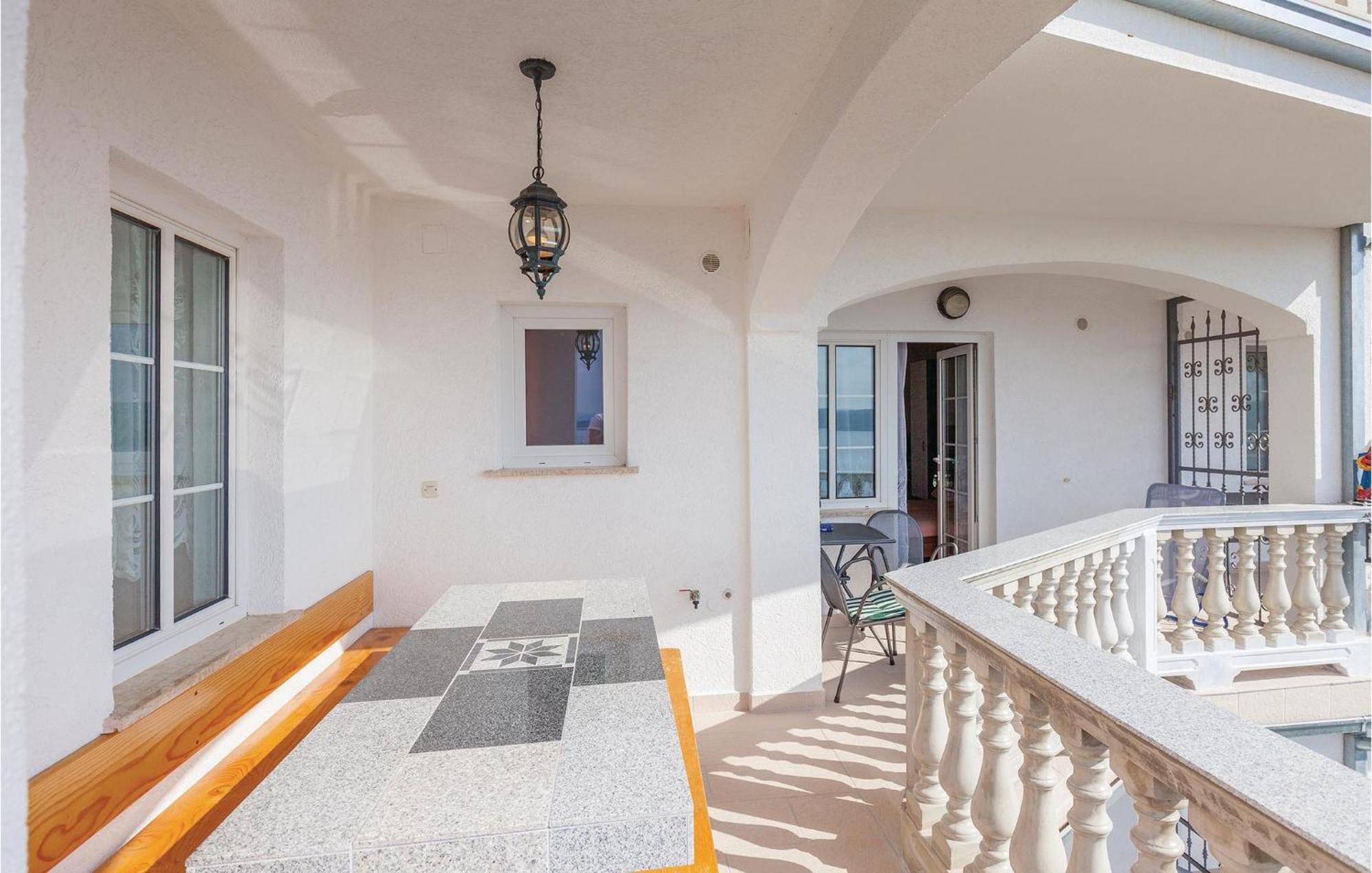 Stunning Apartment In Crikvenica With Wifi Extérieur photo