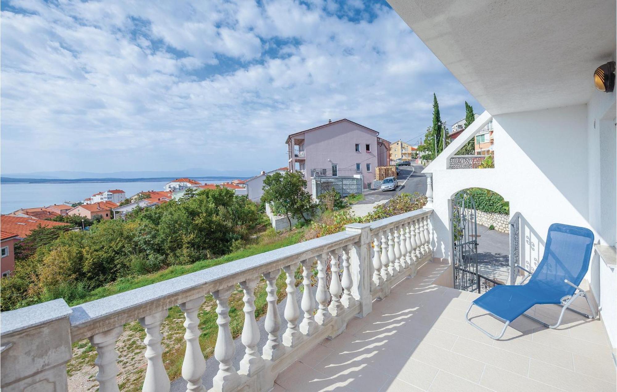 Stunning Apartment In Crikvenica With Wifi Extérieur photo