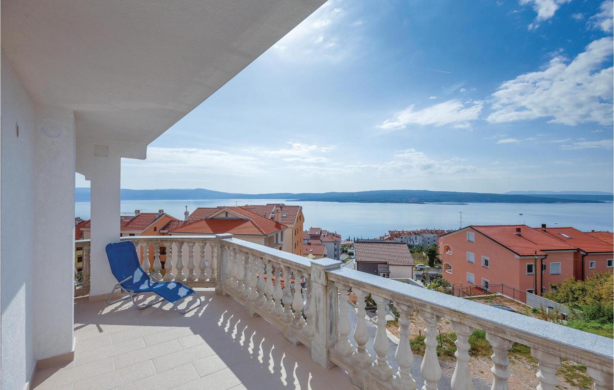 Stunning Apartment In Crikvenica With Wifi Extérieur photo